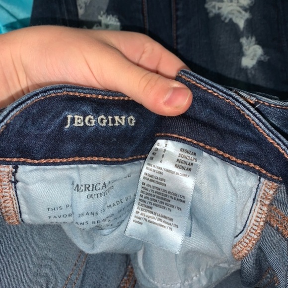 American eagle distressed skinny jeans - Picture 3 of 3